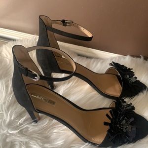 Brand New Tahari Pump Sandal